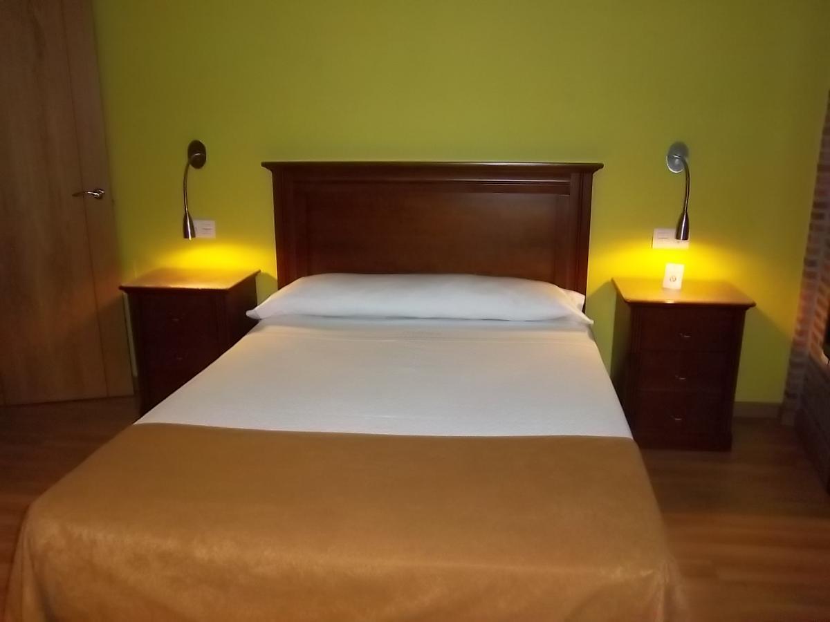 Apartamentos Entrepalacios Авілес Екстер'єр фото